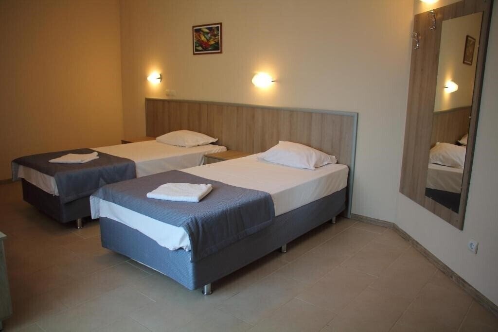 Фото Aleksandra Palace 3*