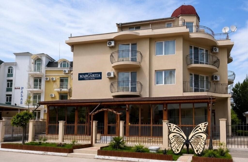 Готель Margarita 3*