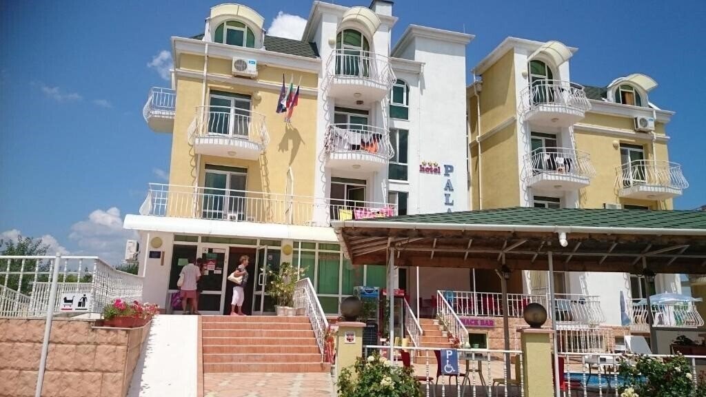 Отель Palace Kranevo 3*