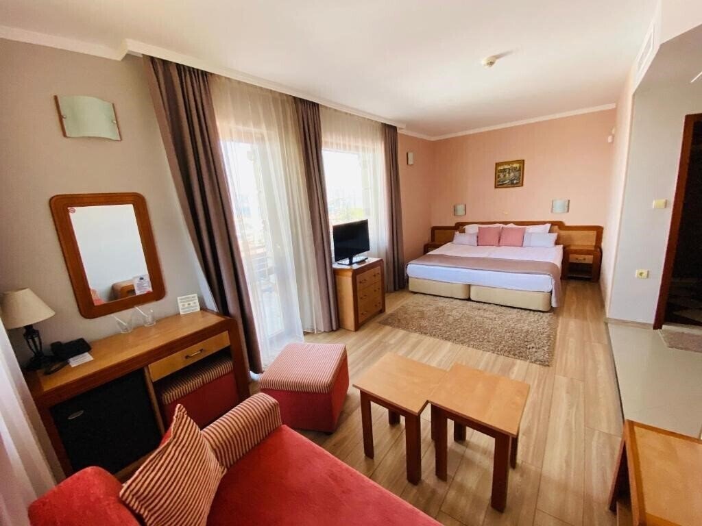 Отель Saint Nikola Hotel 3*