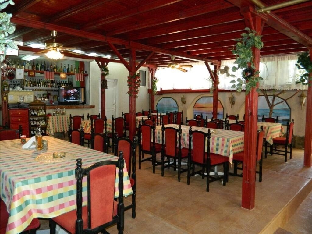 Отель Andreev 2*