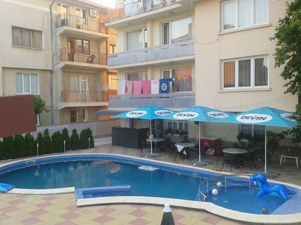Отель Peshev Nesebar 3*