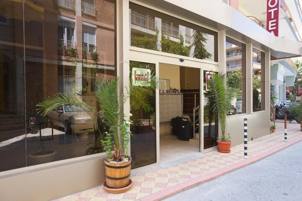 Готель Elena 2*