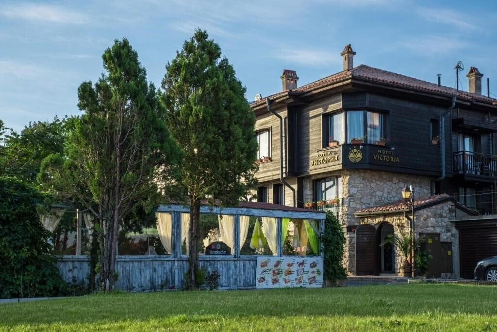 Картинка Victoria 3*