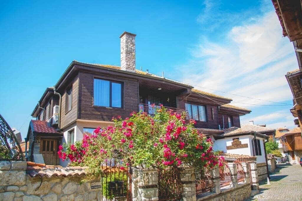 Отель Prince Cyril 3*