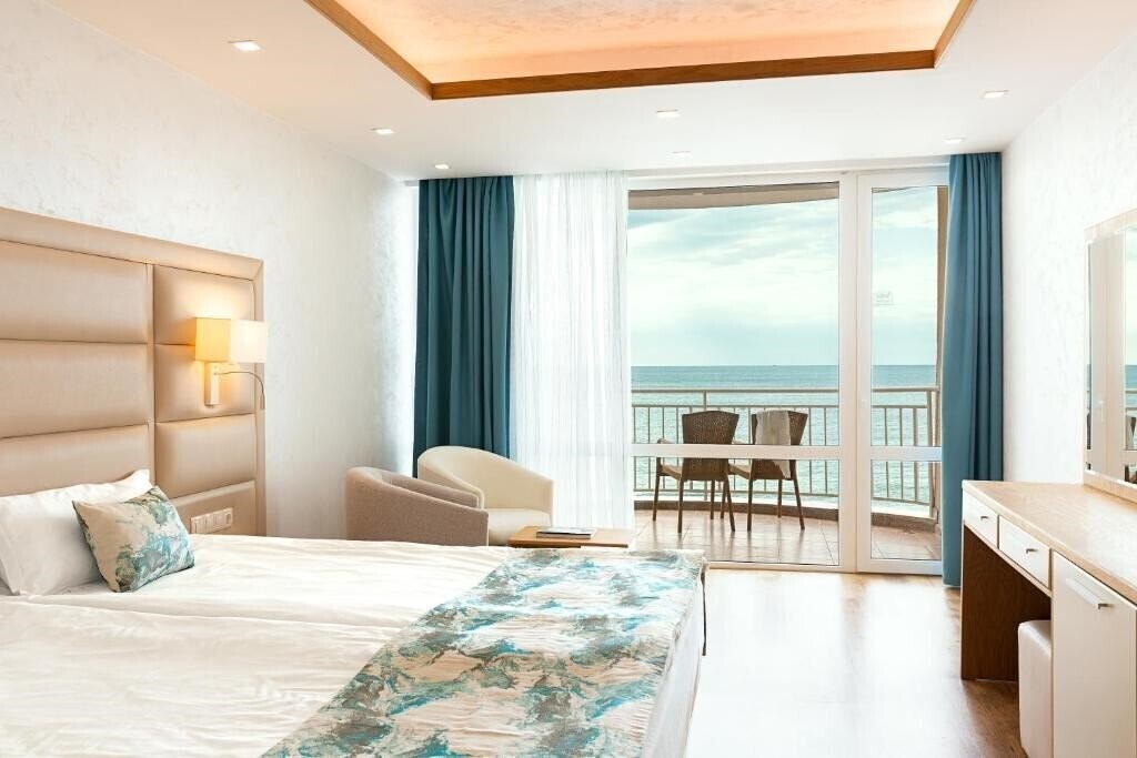 Фото Bilyana Beach 4*