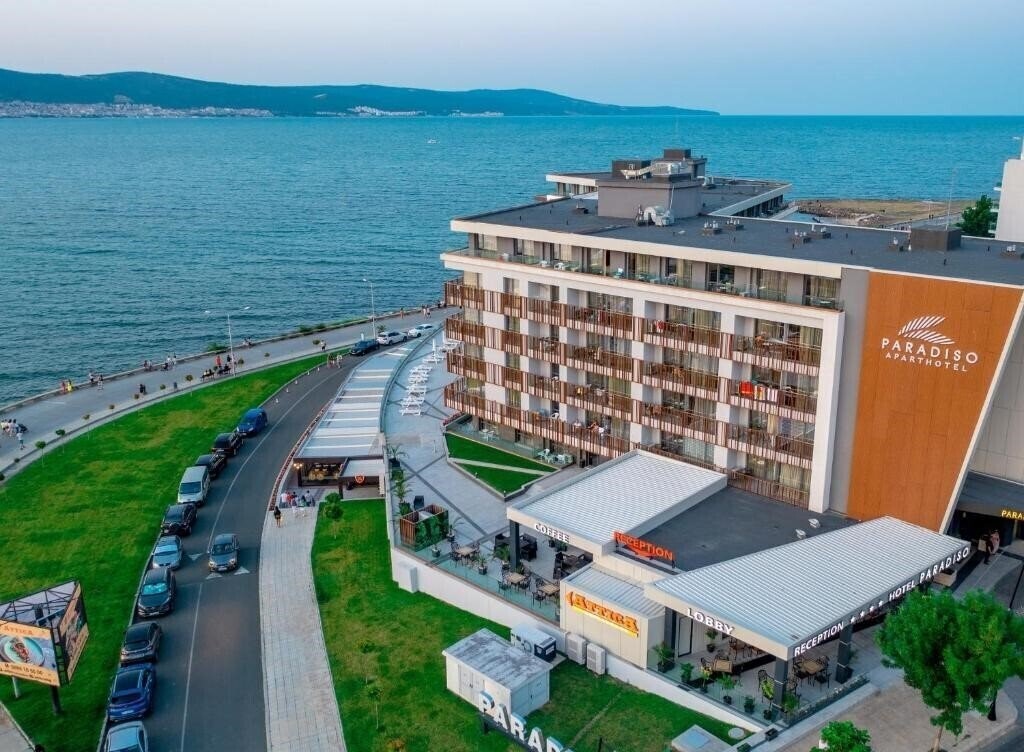 Отель Paradiso Aparthotel 4*