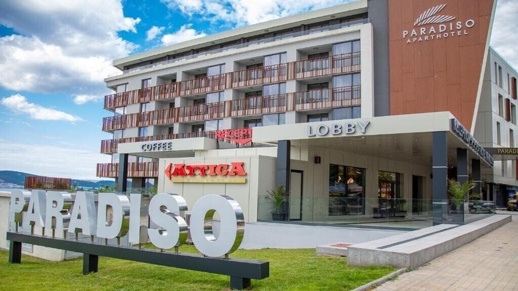 Фото Paradiso Aparthotel 4*