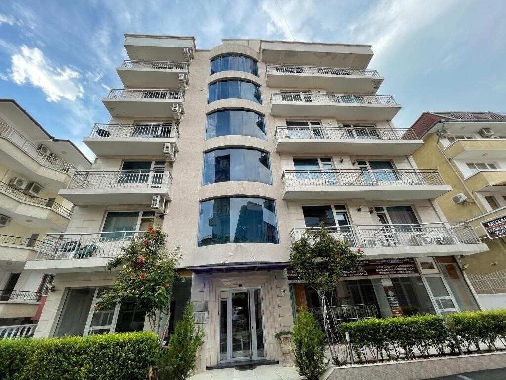Отель Aleksandrov Plaza 3*