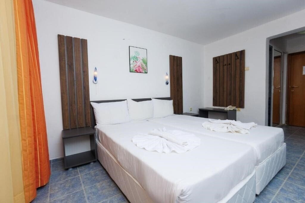 Готель Arsenal Hotel 2*