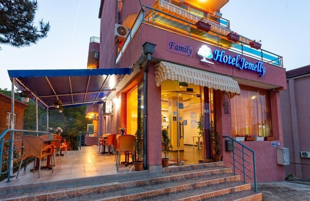 Готель Hotel Jemelly 2*