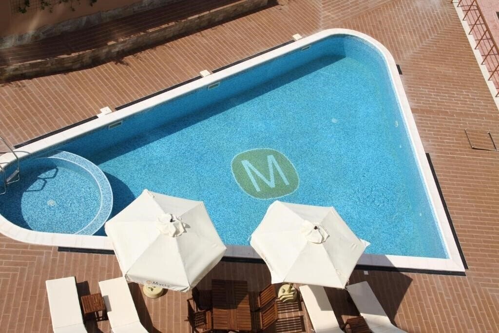 Фотографія Moreto Aparthotel 3*
