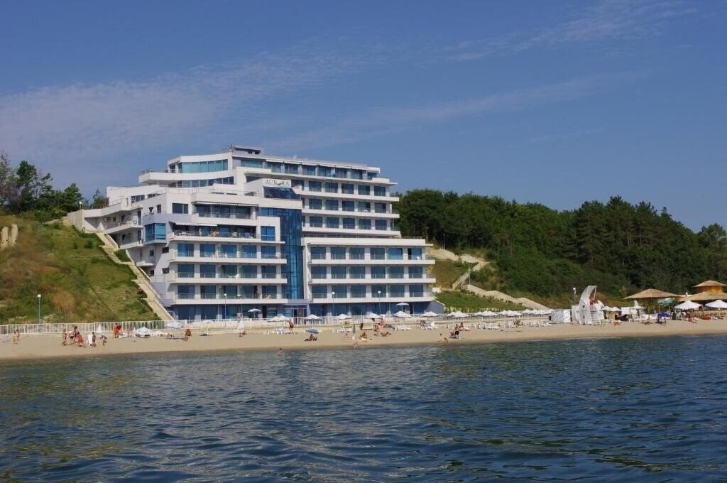 Готель Aurora Apartments On The Beach 2*