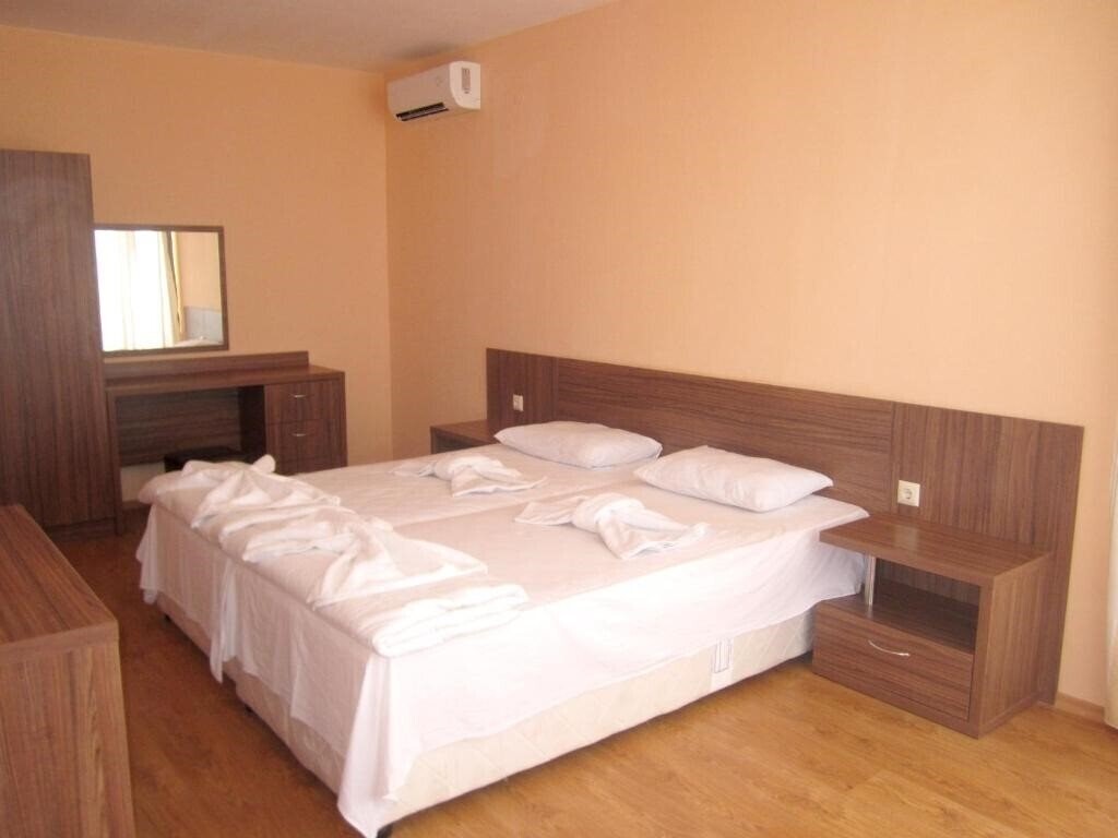 Готель COOP (ex. Coop Obzor) 3*