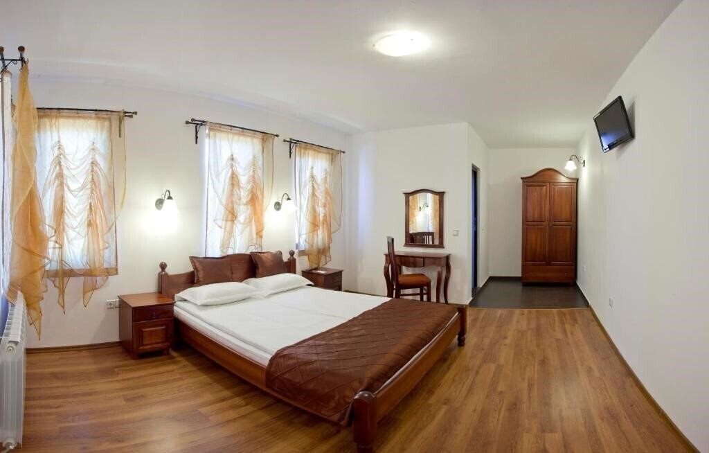 Фото Chorbadji Petkovi Hanove 3*