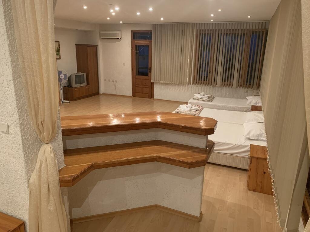 Фотографія Moskoiani 1*