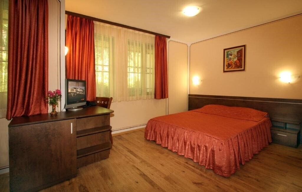 Фото Alafrangite 3*