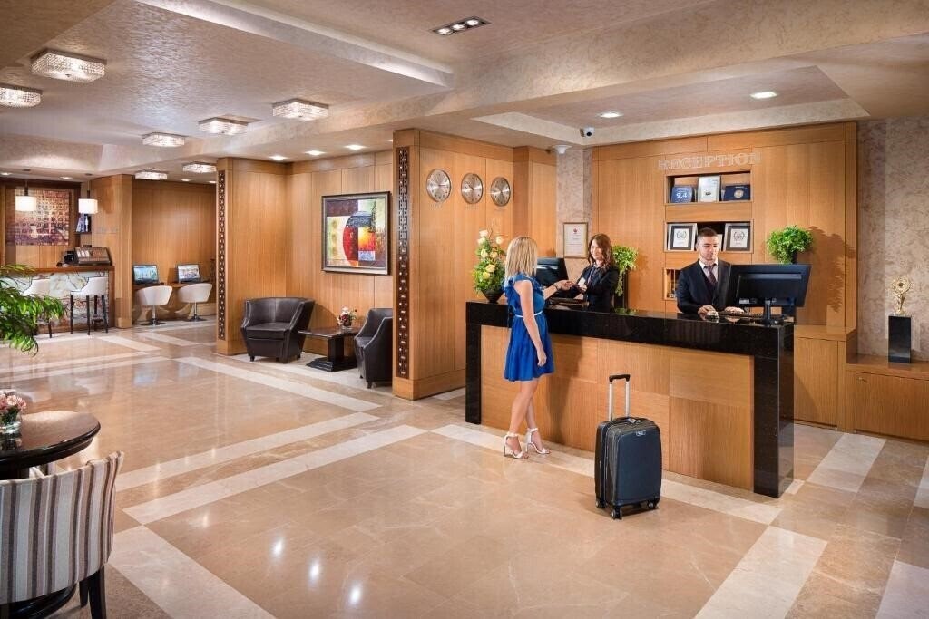 Картинка Landmark Creek Hotel 4*