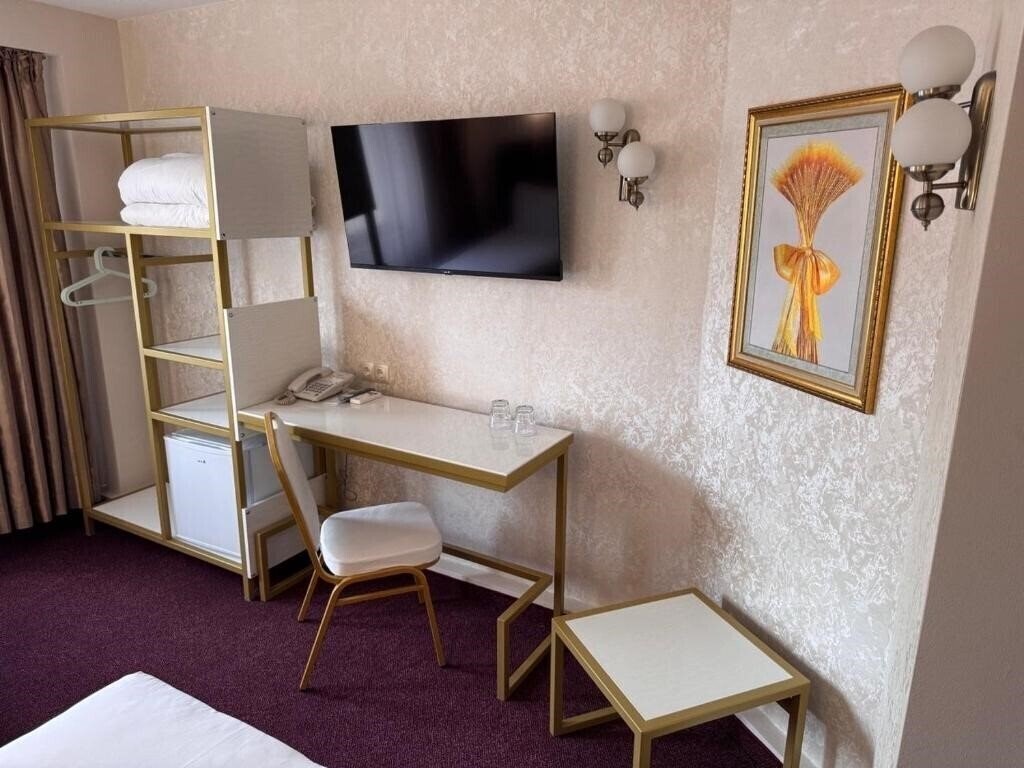 Готель Dafi Hotel Plovdiv 3*