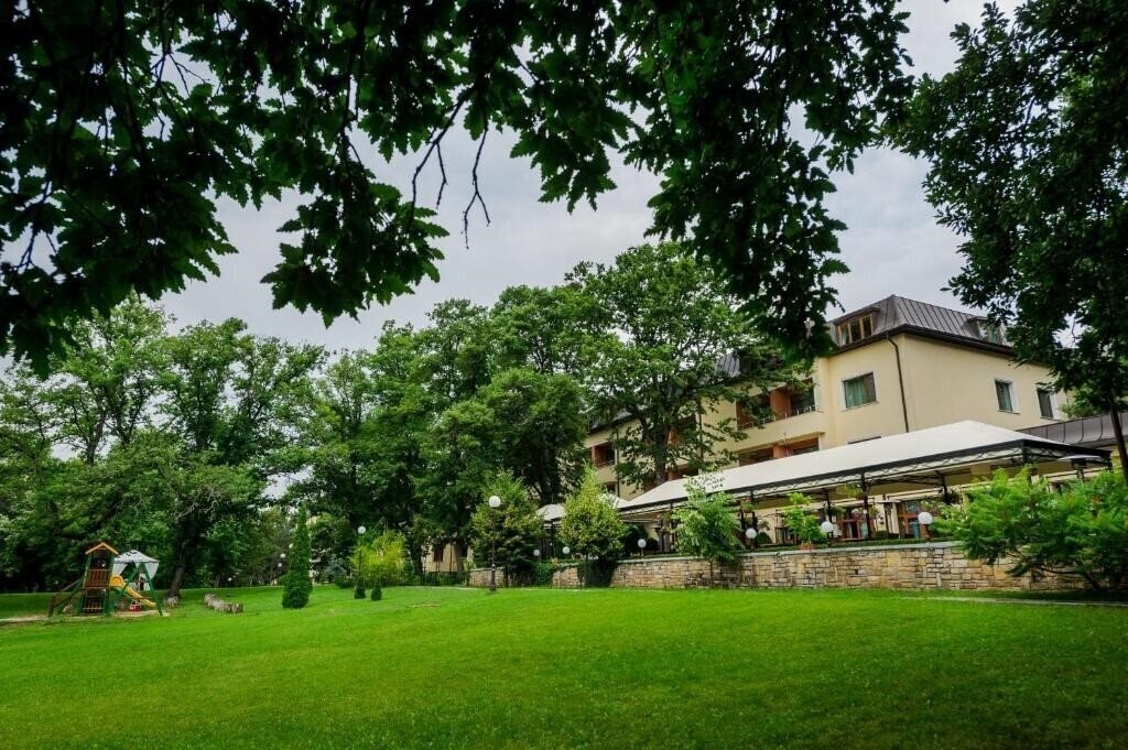 Отель Calista 4*