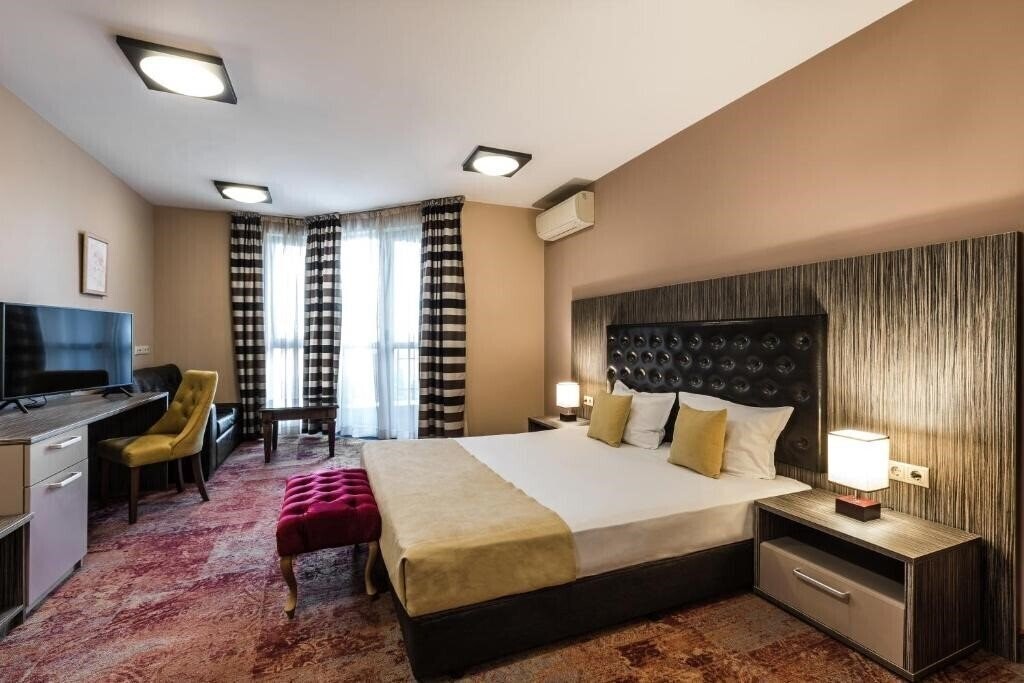Картинка Plaza Hotel Plovdiv 3*