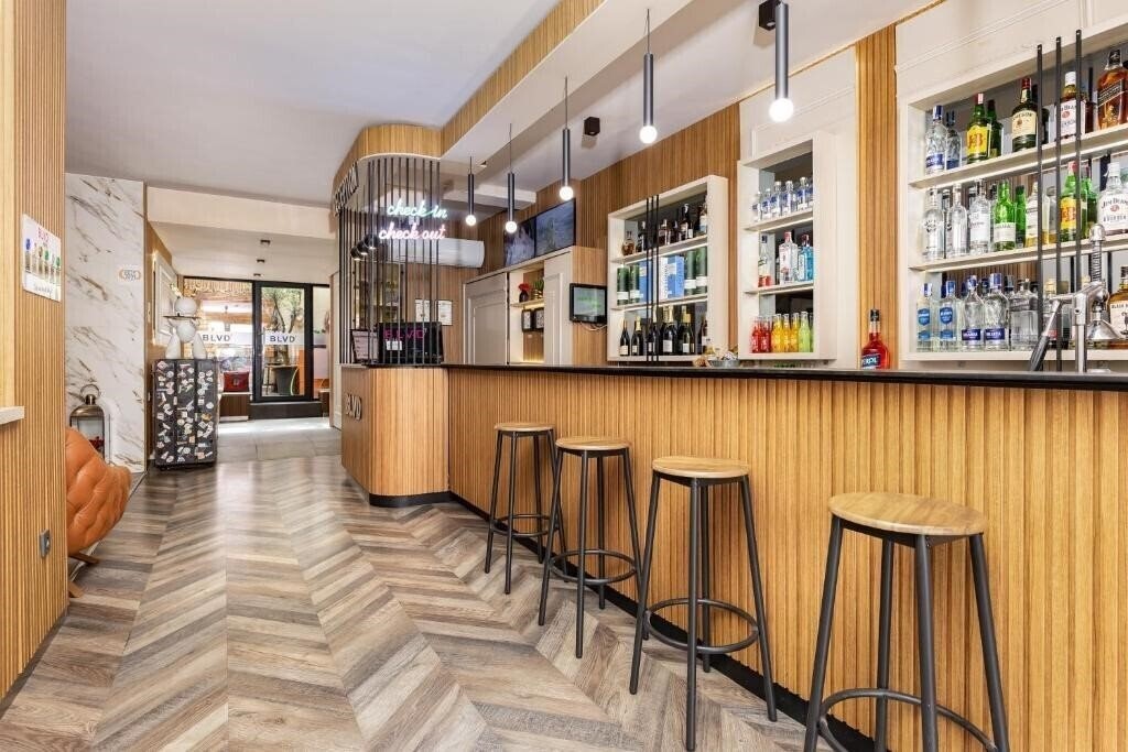 Фото Boulevard 7 Hotel 4*