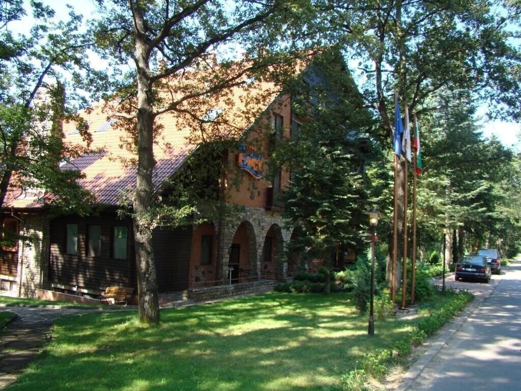 Готель Izvor 4*