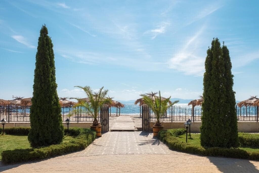Отель Festa Pomorie 4*