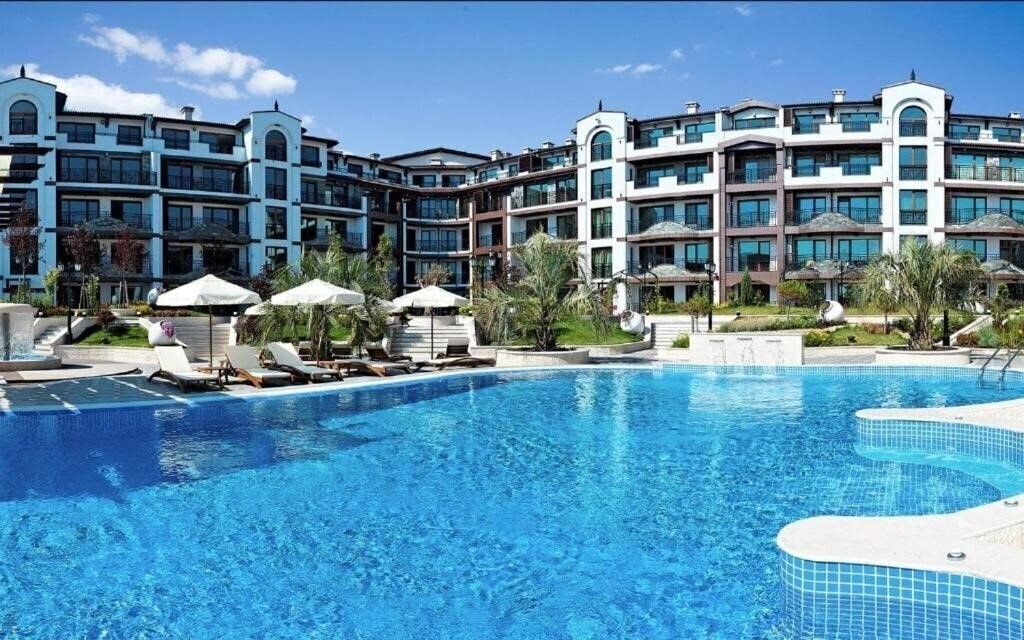 Отель Boutique Rose Gardens 3*