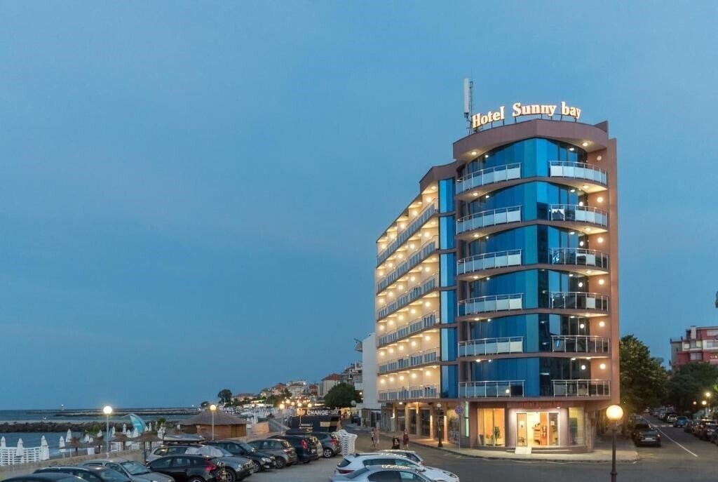 Отель Sunny Bay 3*