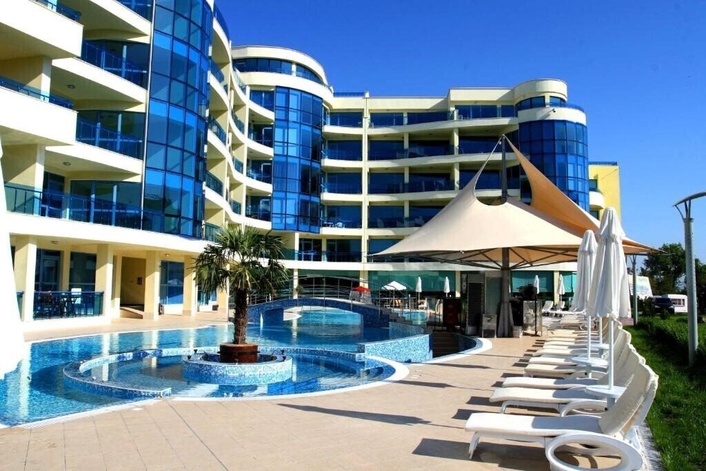 Готель Marina Holiday Club 4*