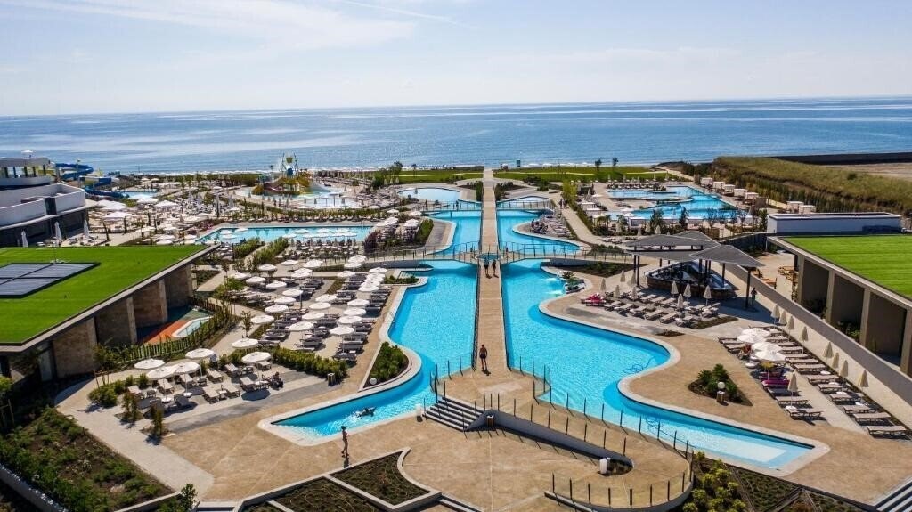 Готель Wave Resort 5*