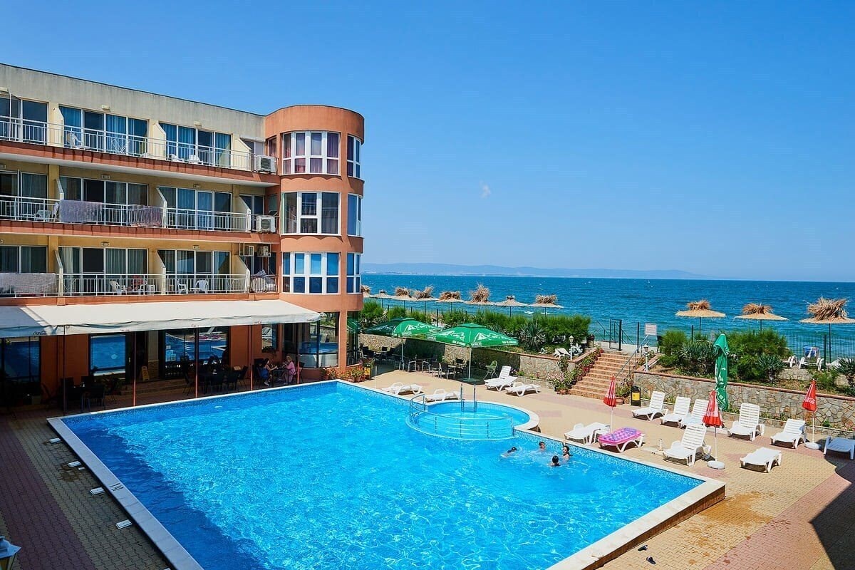 Отель Ih Pomorie Relax 3*
