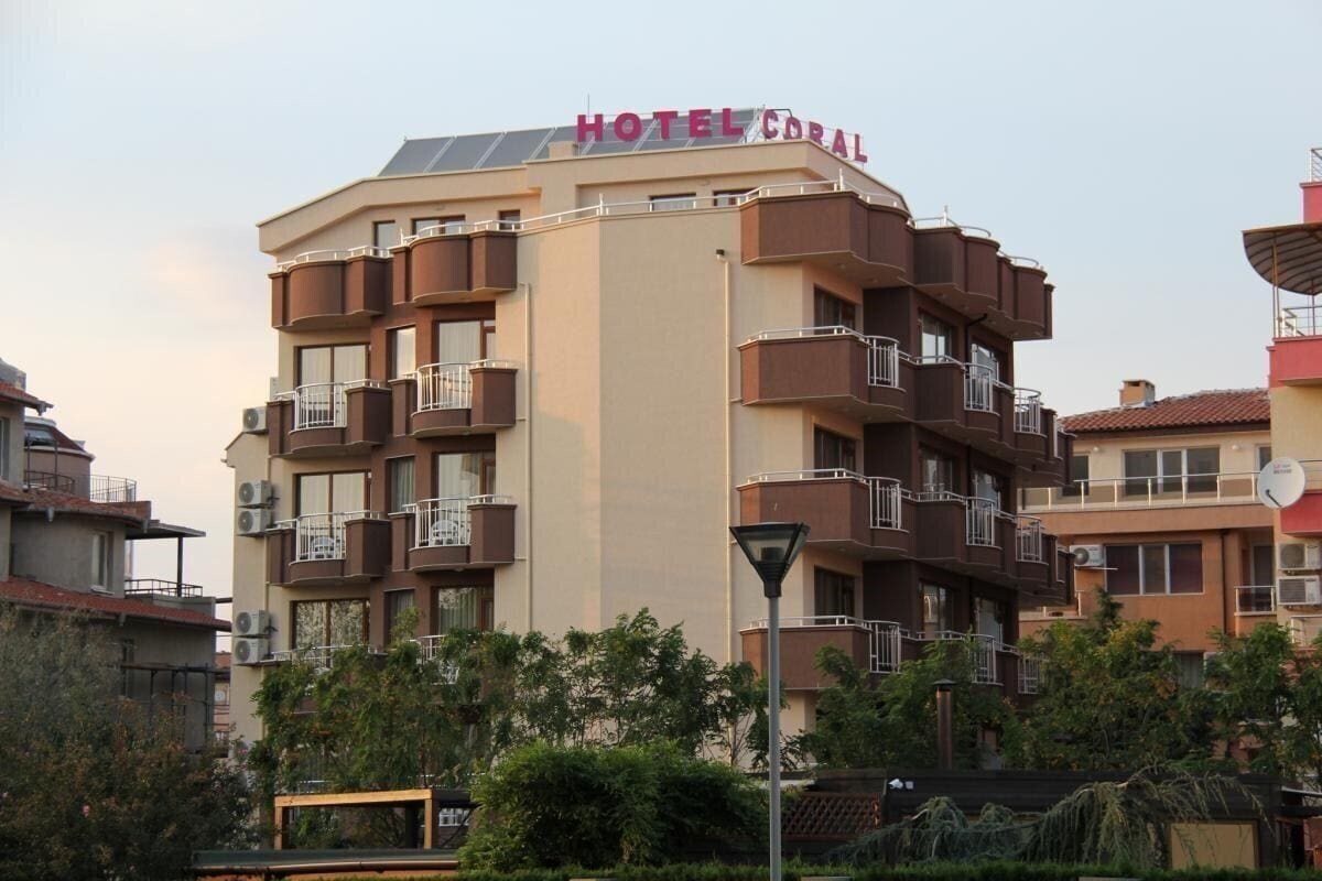 Готель Coral Pomorie 3*