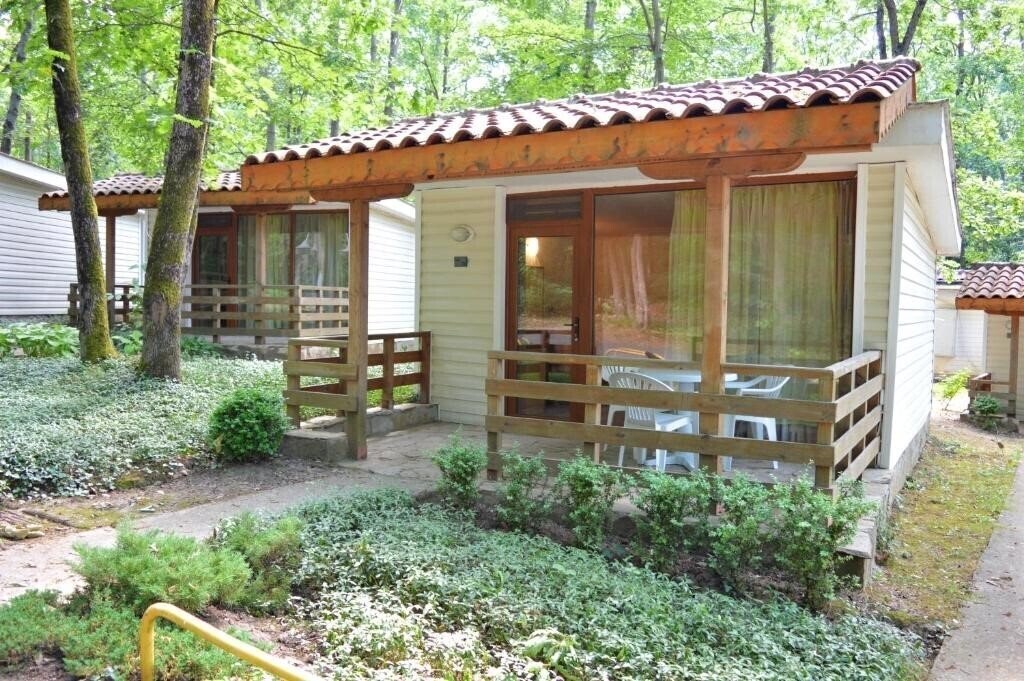 Готель Primorsko Club Holiday Villas (ex. Villa Holiday, Holiday) 3*