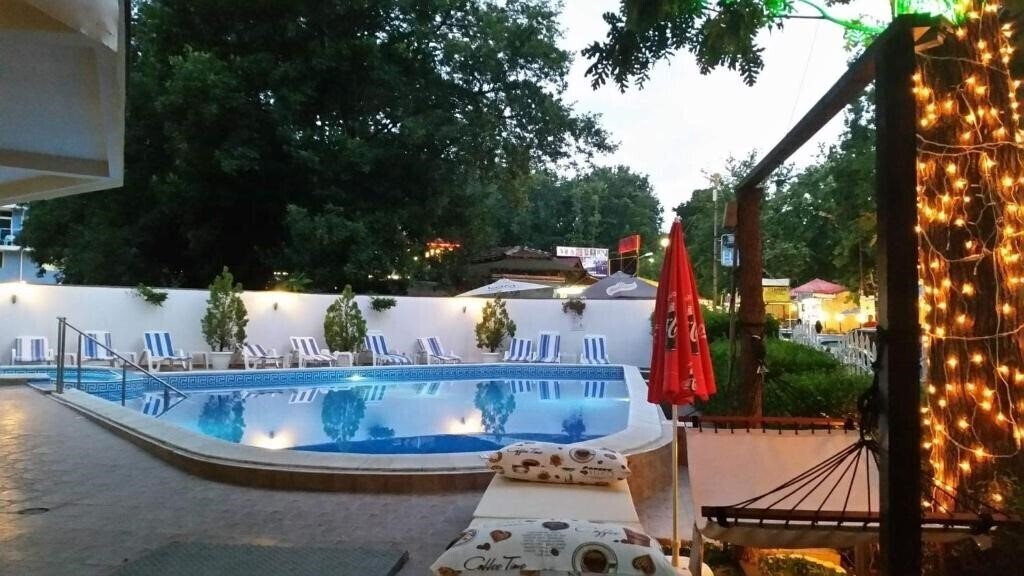 Готель Lotos Kiten 3*