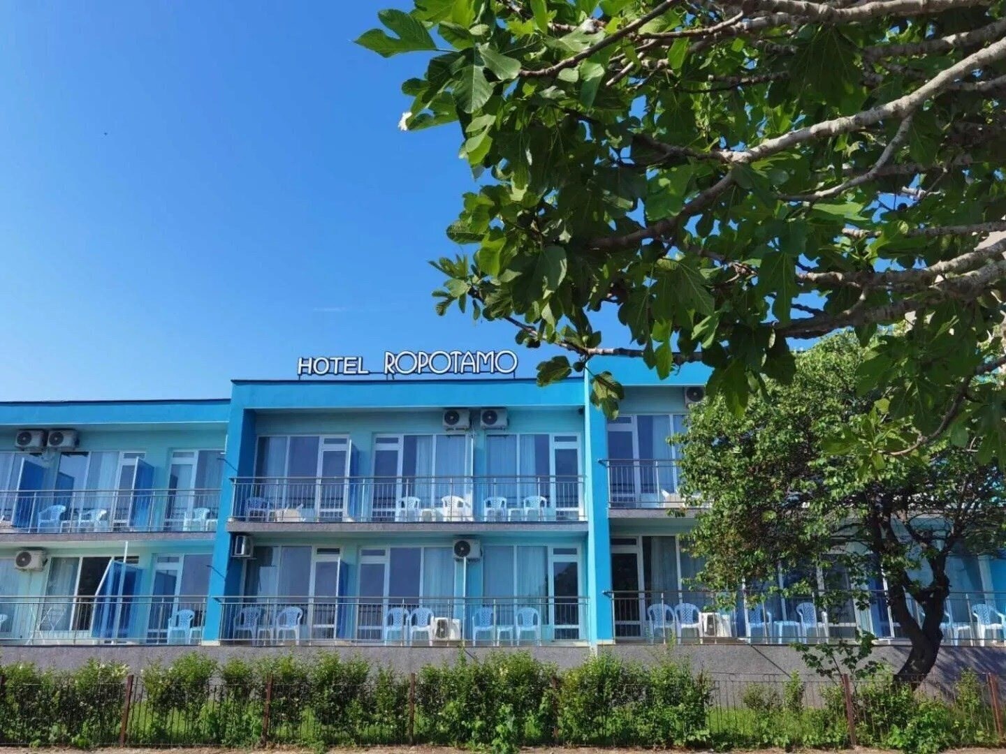Готель Hotel Ropotamo 3*