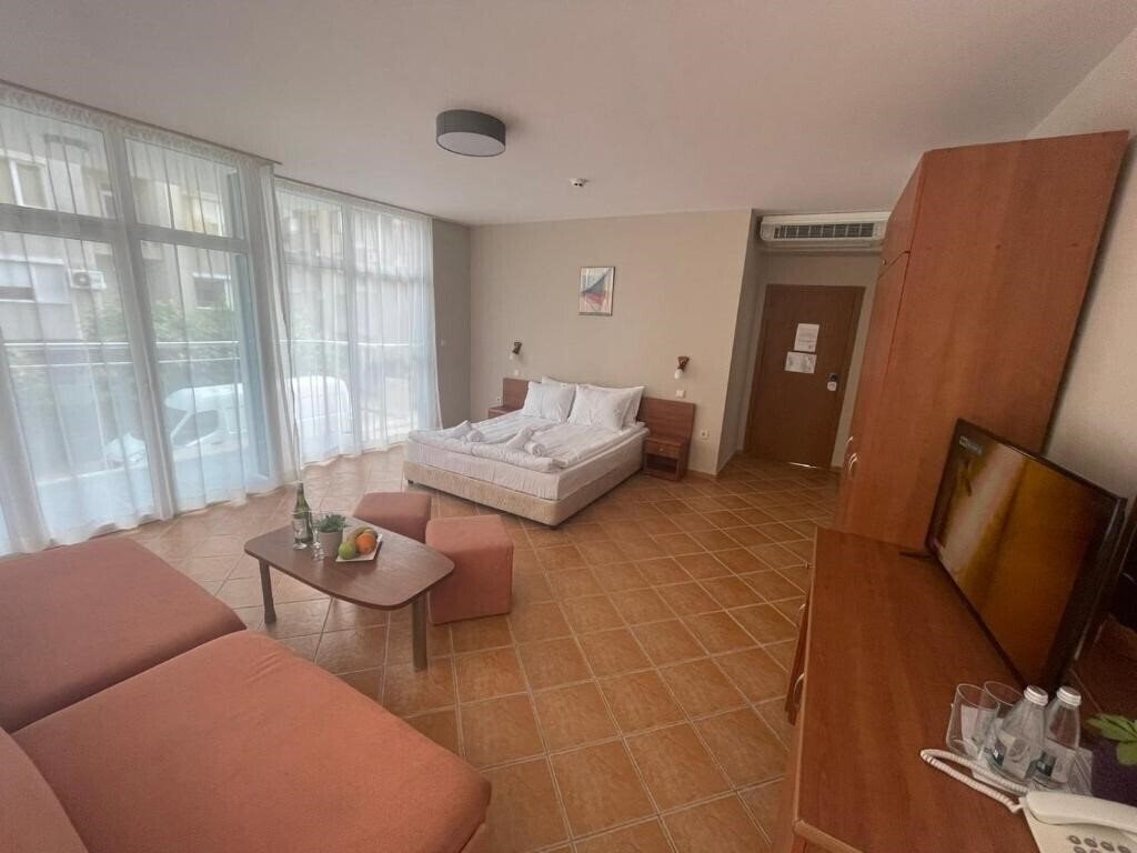 Картинка Eco Palace 3*