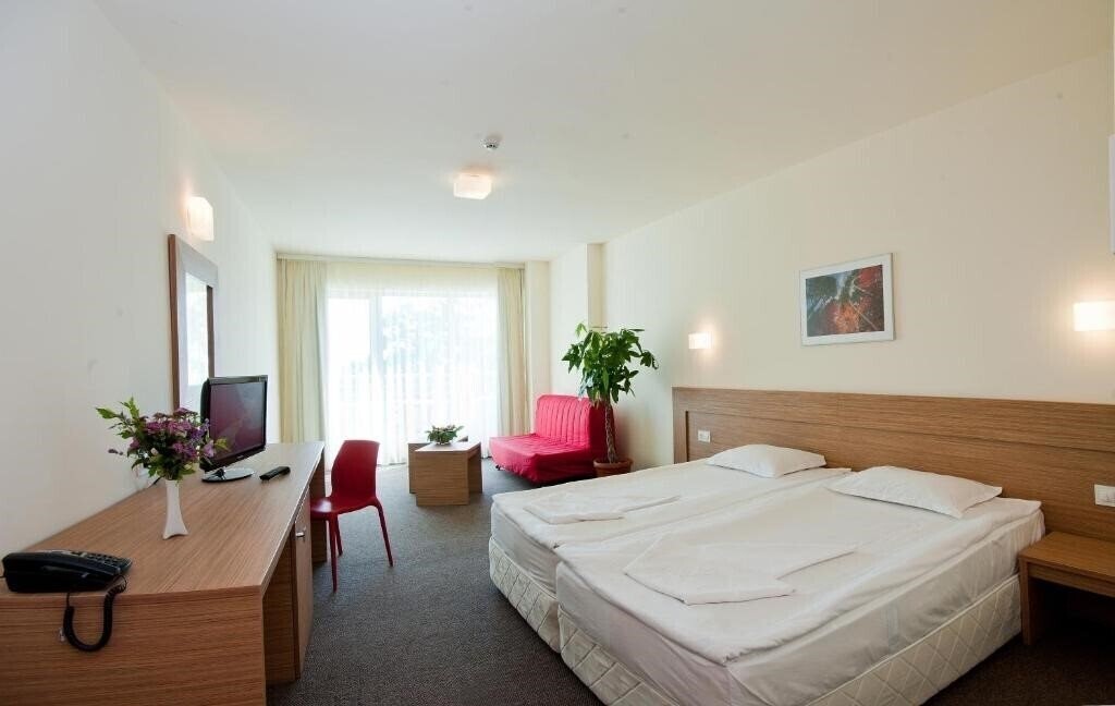 Зображення Jeravi Hotel 4*