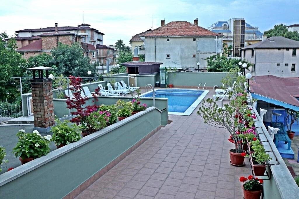 Отель Guest House Kostadinovi 3*