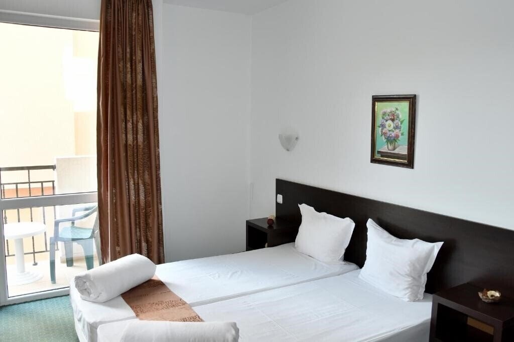 Фото Family Hotel Saga 3*
