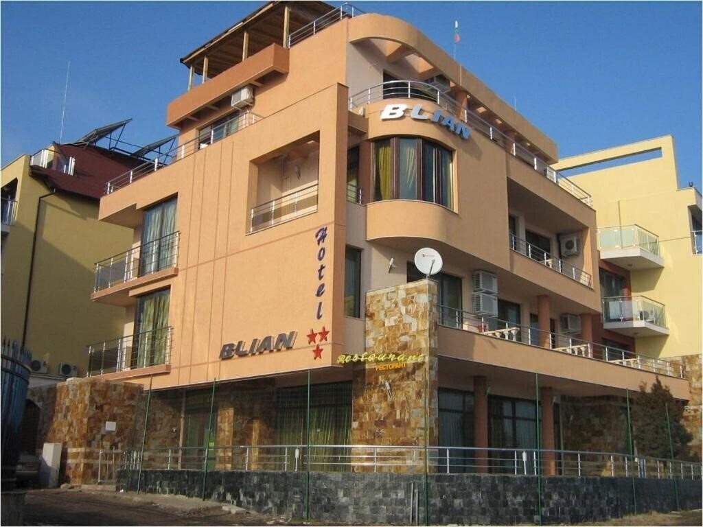 Готель Blian 3*