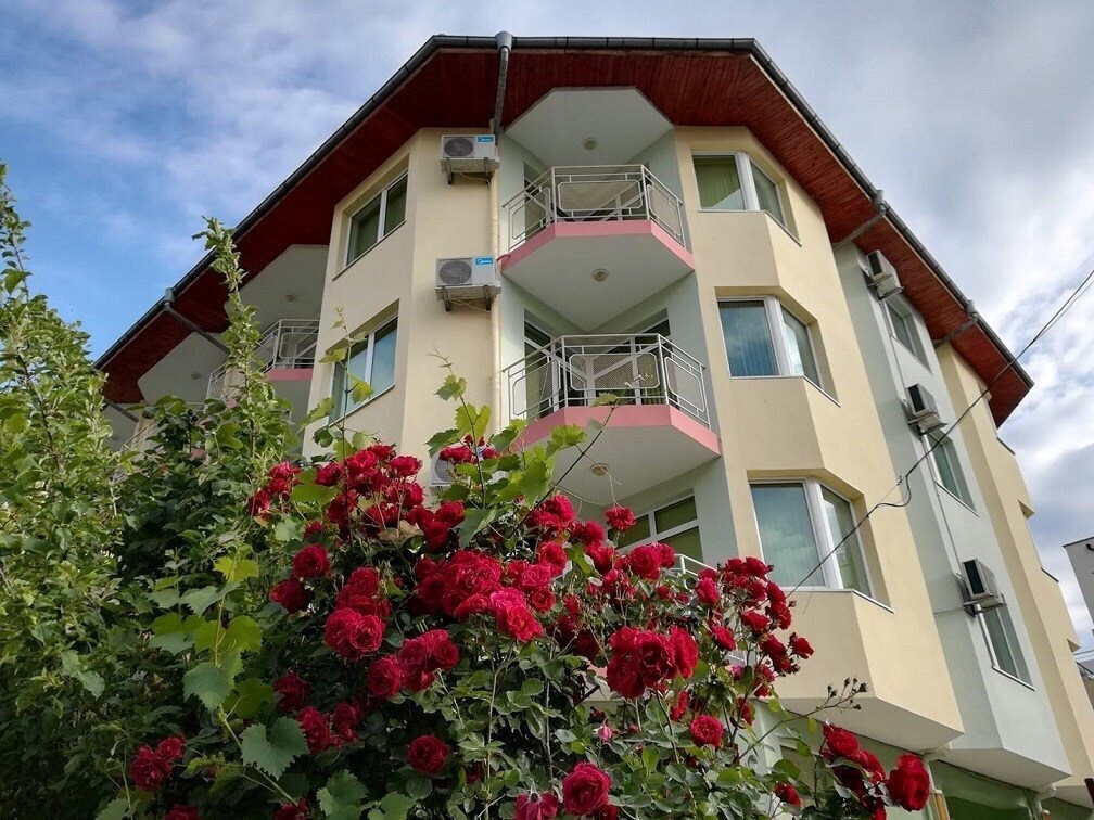 Отель Crystal 3*