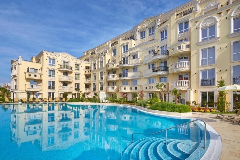 Готель Bellicity Apart Complex 4*