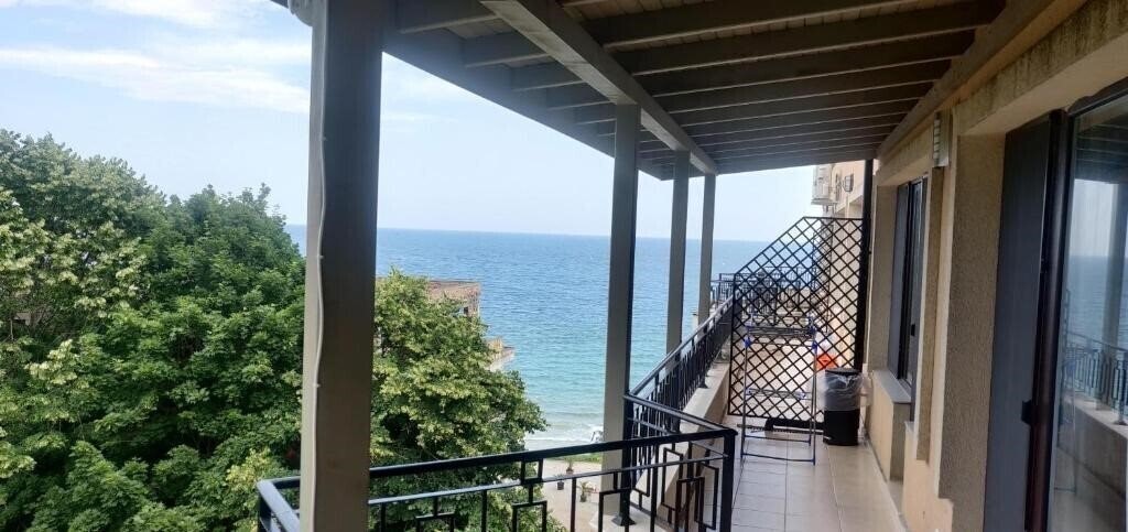 Картинка Apartment On The Beach Ravda 3*