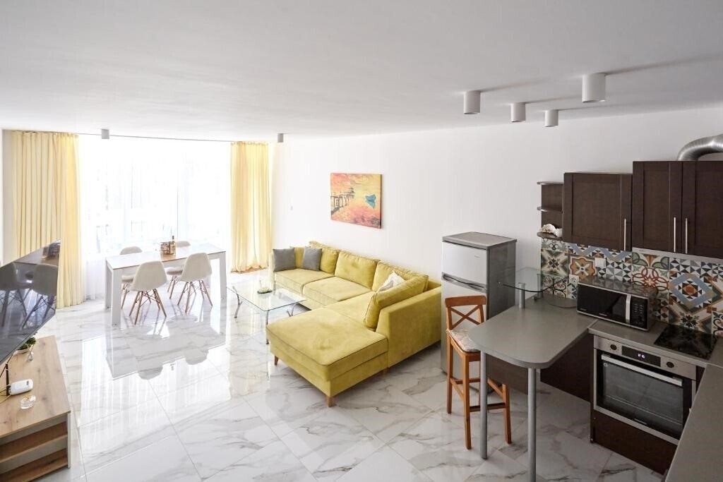 Фотографія Luxury First Line Apartment With Pool by The Sea 3*
