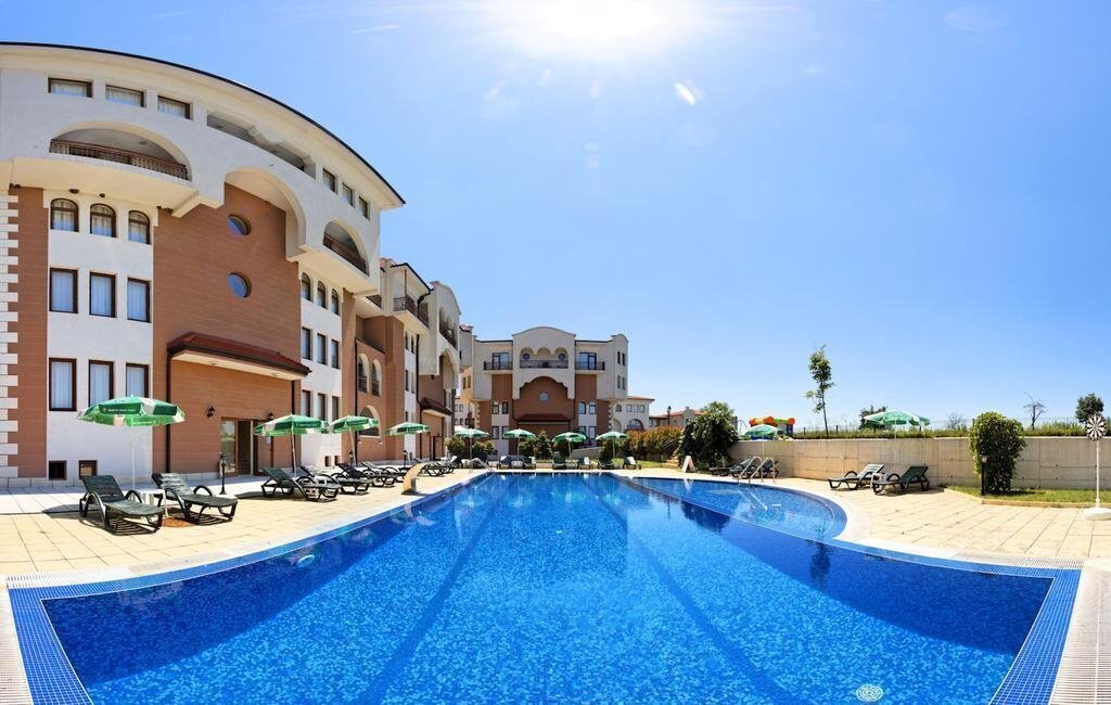 Отель The Sunrise Club Apart Hotel (ex. Sunrise Club) 3*