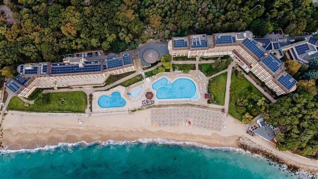 Готель HVD Riviera Beach 5*