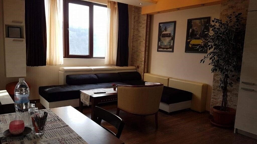 Отель Yana Apartments апартаменты