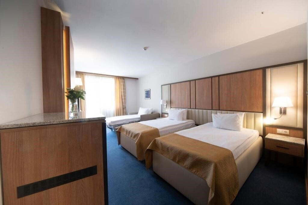 Зображення Legends 4*